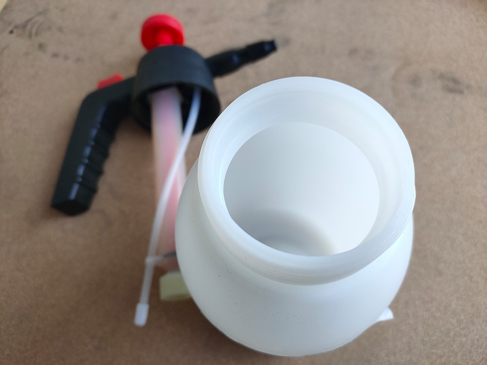 1+1 Heavy Duty Chemical & Solvent Resistant Hand Pump up Pressure Sprayer with Viton Seals